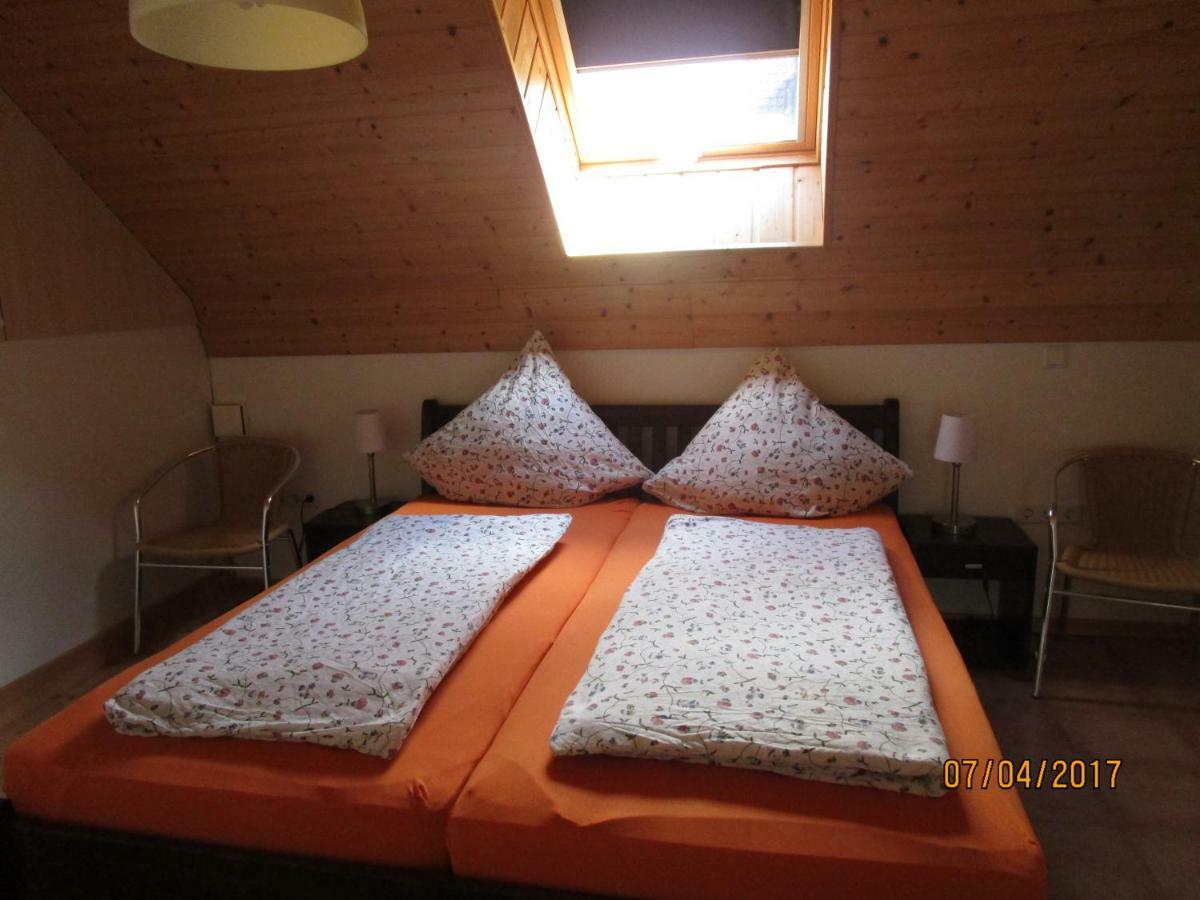 Ferienwohnung Hueck Lind  Buitenkant foto